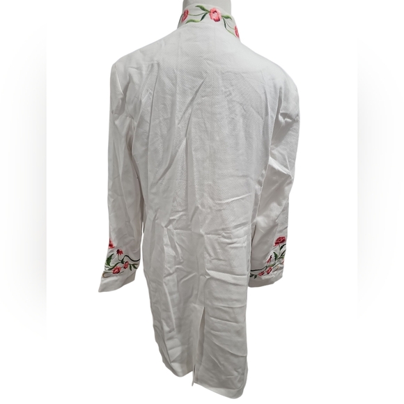 Victor Costa Ocassions White Jacket With Floral Embroidery - Picture 2 of 3